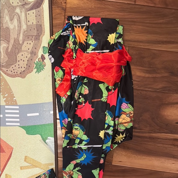 TMNT Costume with Green and Red Accents - Picture 4 of 5